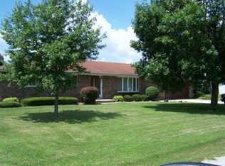 301 S Griffin St, Grant Park, IL 60940