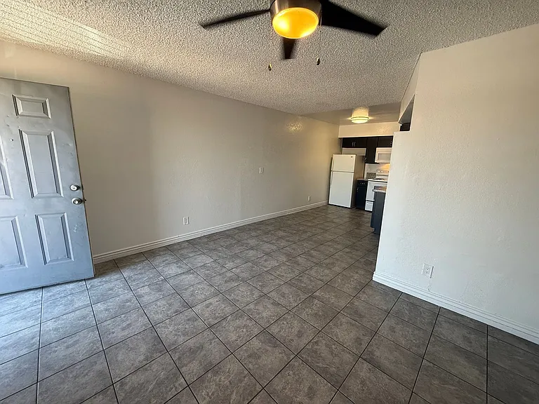 Wilshire place — Photo 15