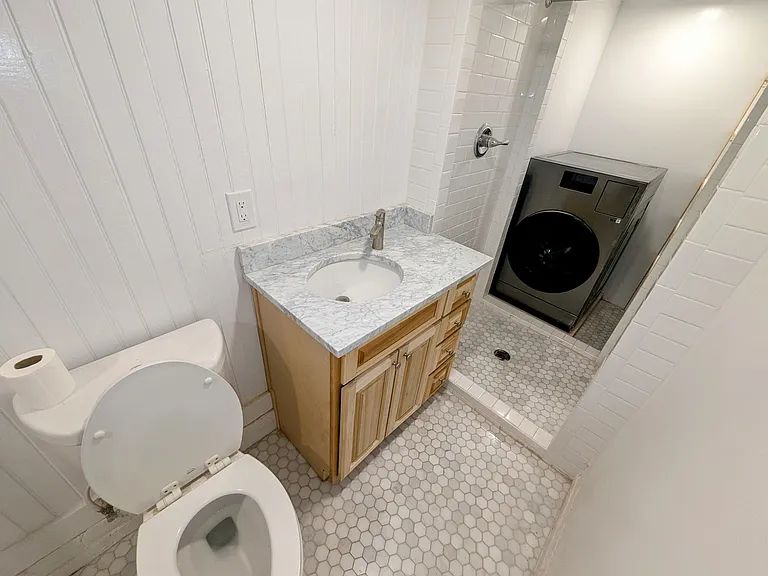 5339 Saint Charles Ave #B — Photo 18