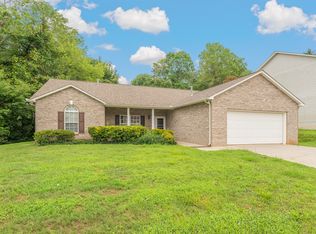 628 Mountain Pass Ln, Knoxville, TN 37923