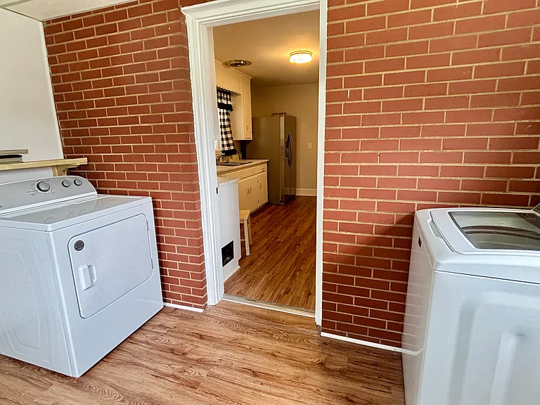 2323 Daniels Creek Rd — Photo 4