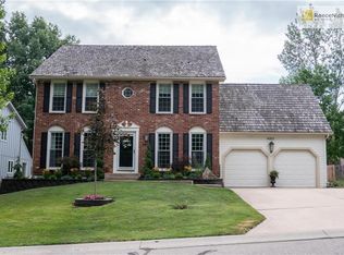 4003 NE Woodridge Dr, Lees Summit, MO 64064