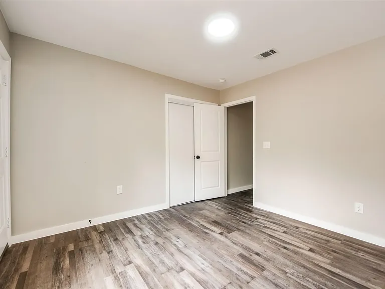 2617 Ryan Ave — Photo 16