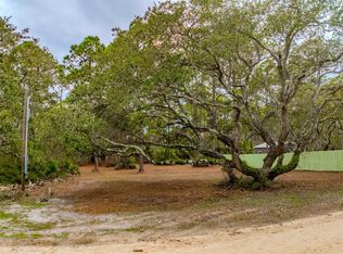 198 Harbor Cir, Panacea, FL 32346