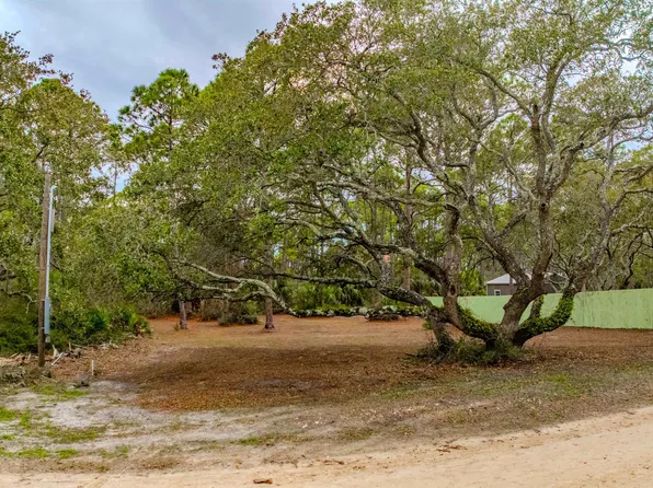 198 Harbor Cir, Panacea, FL 32346