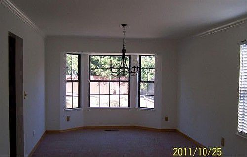 3rd image of 912 Old Stone Ct