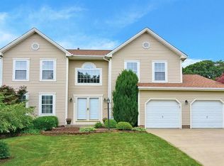 232 Jaclyn Dr, Cranberry Township, PA 16066