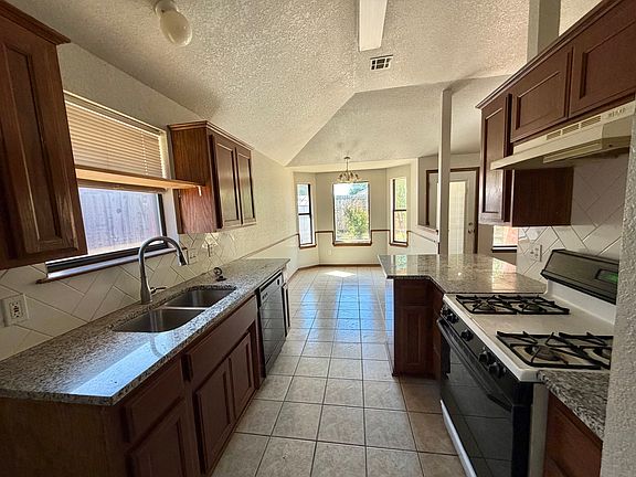 3rd image of 809 N Morgan Dr