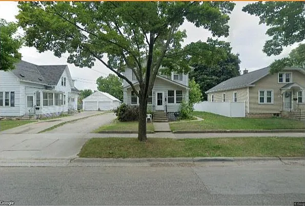 1225 Harvey A - Lower — Photo 2