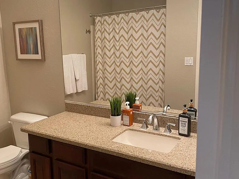 2nd Bathroom