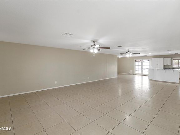 5th image of 1413 E LAGUNA Drive