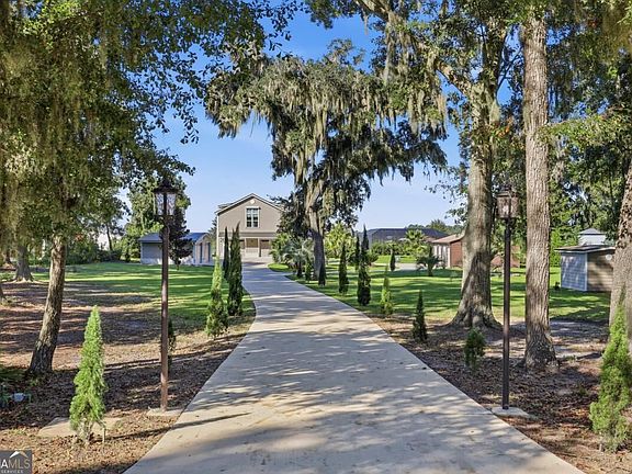 3rd image of 75 Azalea Rd