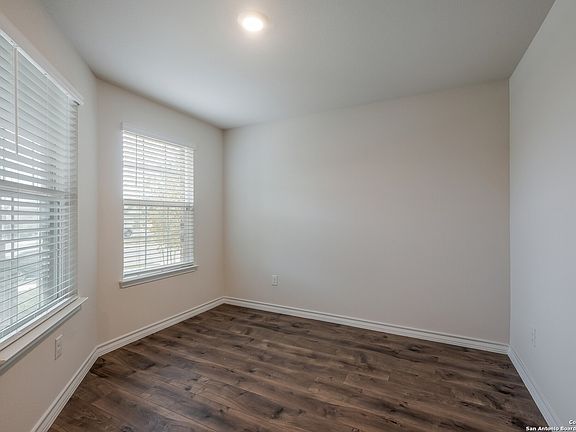 4th image of 7019 CAPELLA CIR