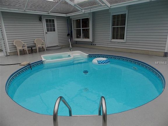 4th image of 8117 Roxboro Dr