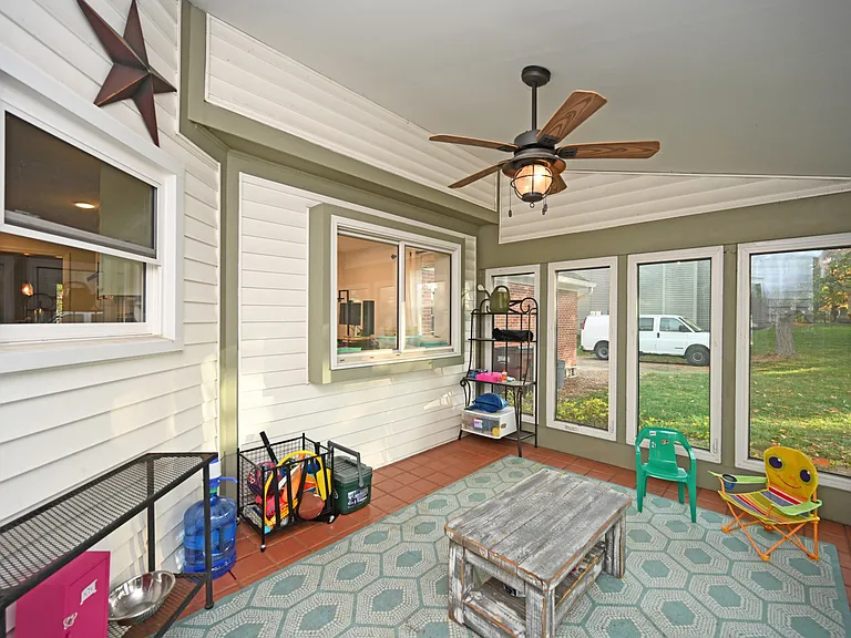Sunroom off kitchen