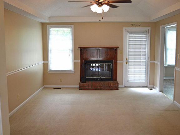 5th image of 216 Centennial Dr