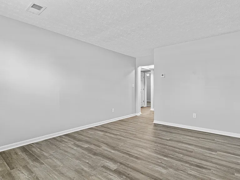 Mt. Tabor Apartments — Photo 18