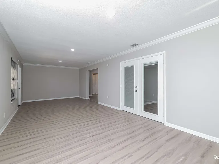 117 Dorchester Ct — Photo 7