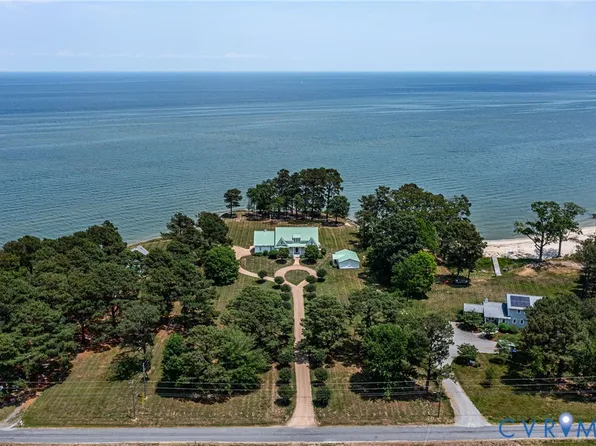 2153 Lighthouse View Dr, Heathsville, VA 22473