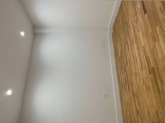 Rented by CITY SKYLINE REALTY INC | media 37