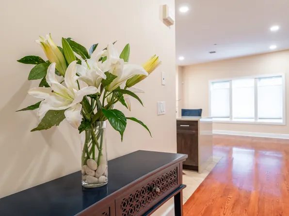 90 Bay Street Landing image 5 of 49