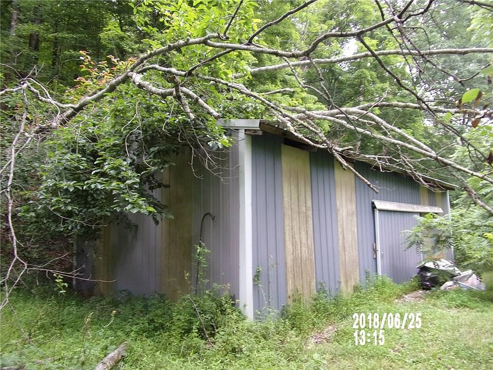 2nd image of 1024 S Valley Branch Rd