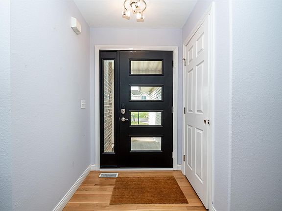 5th image of 208 Karagen Cir