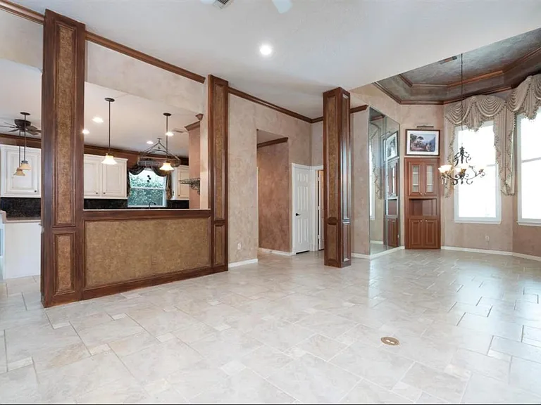 17422 Palisander Ct — Photo 9