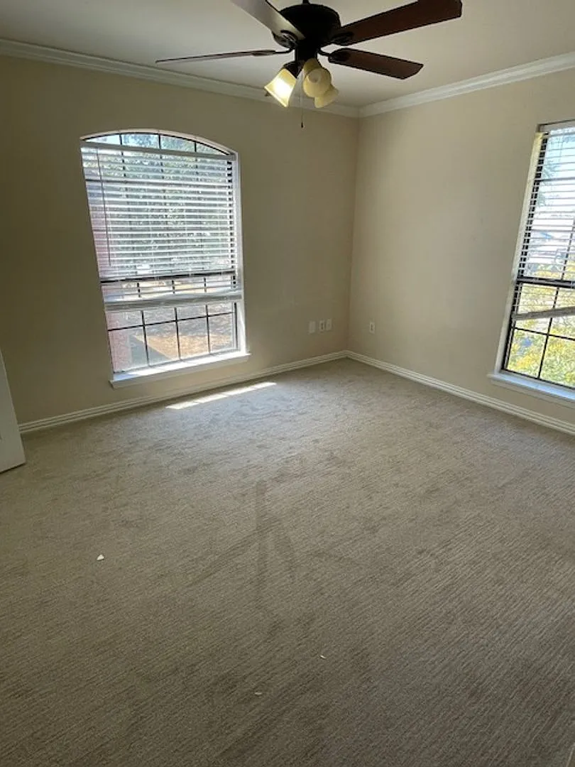 2 Bedroom 2.5 Bath Townhome — Photo 3