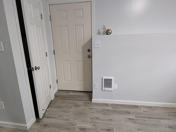 5th image of 24 Layton Ave #2
