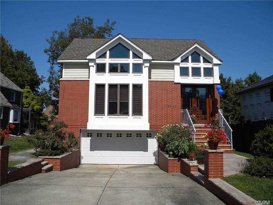 1st image of 21443 27th Ave