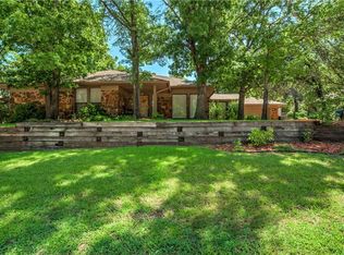 2112 Brookview Ln, Edmond, OK 73034