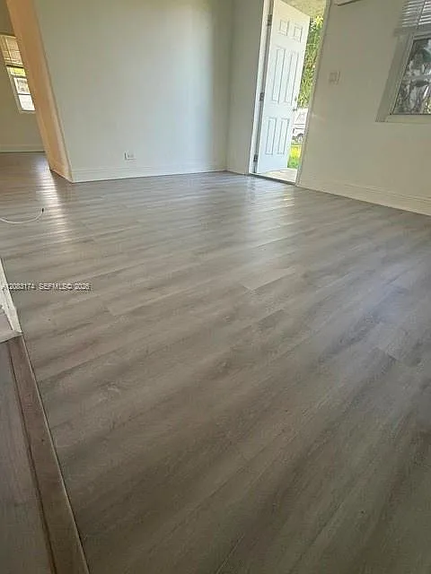 3 bed, 1.0 bath, $2,300 — Photo 4