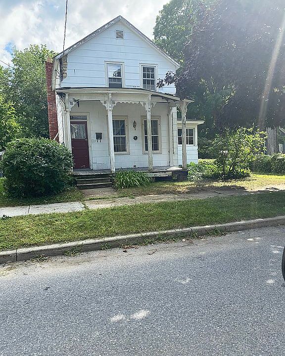 1st image of 292 Caroline St