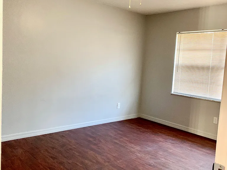 410 Palm Ave #B — Photo 5