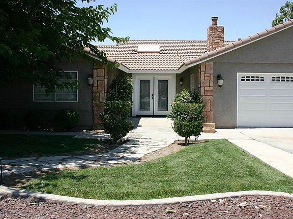 4th image of 18430 Mountain Meadows Dr