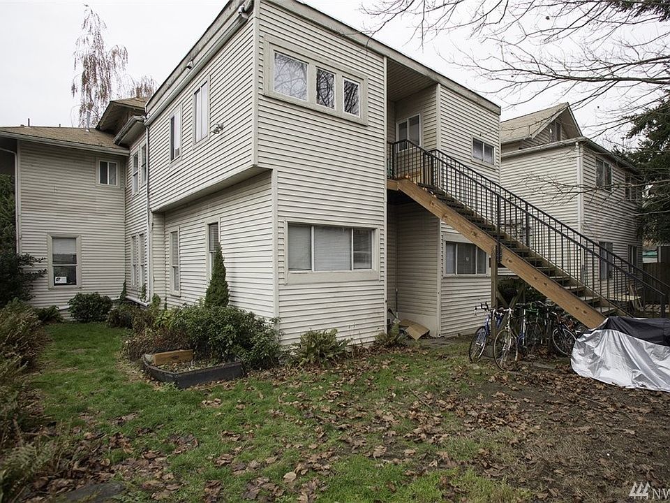 2nd image of 718 27th Ave