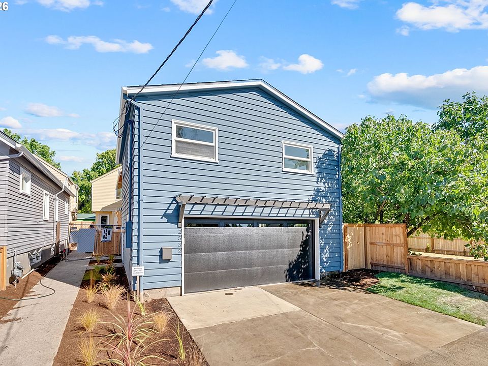1st image of 2532 SE 18th Ave