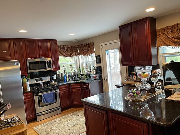 2nd image of 6519 N Trumbull Ave