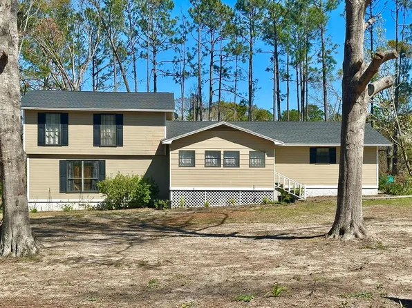 608 Winchester Dr, Douglas, GA 31535