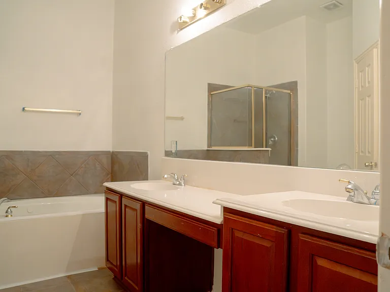 1730 Mineral Springs Dr — Photo 28