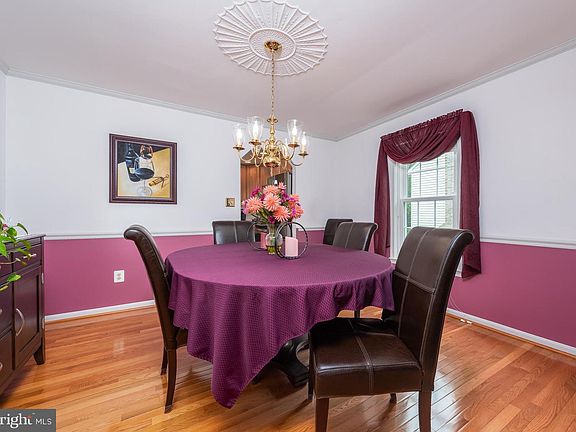 5th image of 7421 Sandalfoot Way