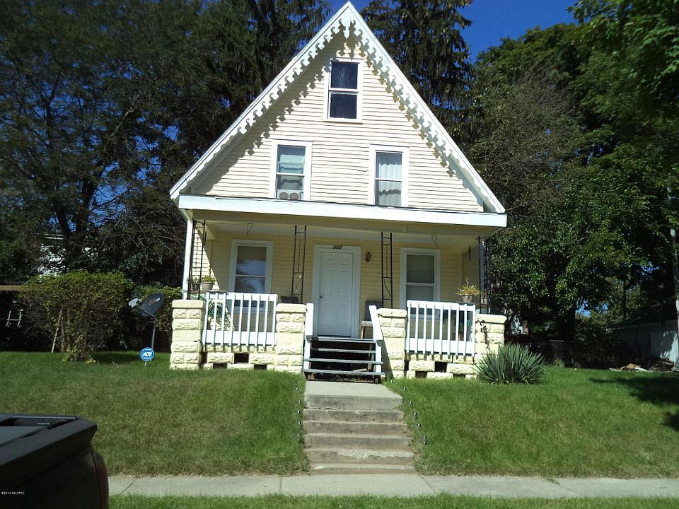 2nd image of 222 Race St
