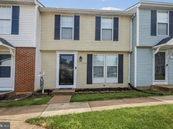 112 Oak Tree Ln, Warrenton, VA 20186