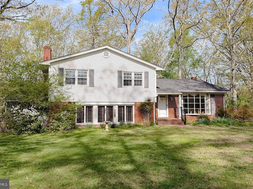 1st image of 22925 Maple Rd