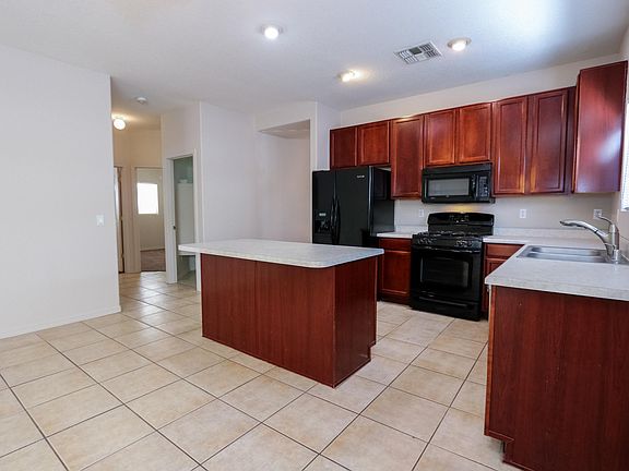 3rd image of 737 W Bougainvillea Dr