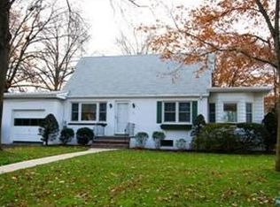 46 Heathcote Rd, Glen Rock, NJ 07452