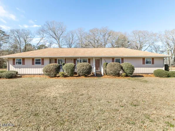 7019 Three Oaks Dr W, Macon, GA 31216