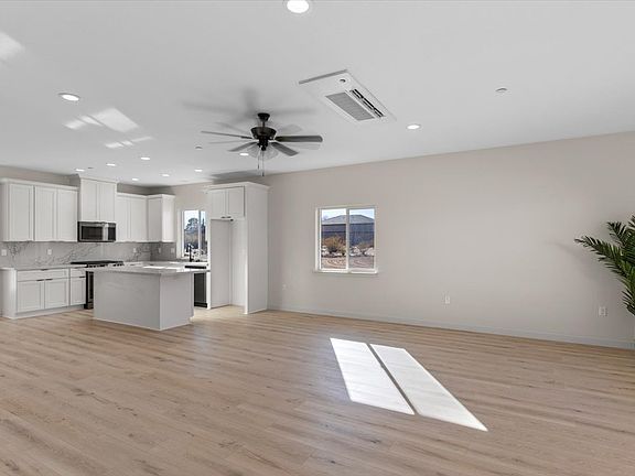 4th image of 10094 Joshua Blvd