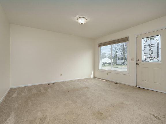 2nd image of 5816 Cheshire St